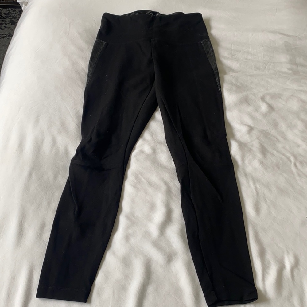 Black Lyssé leggings with Faux Leather Detail